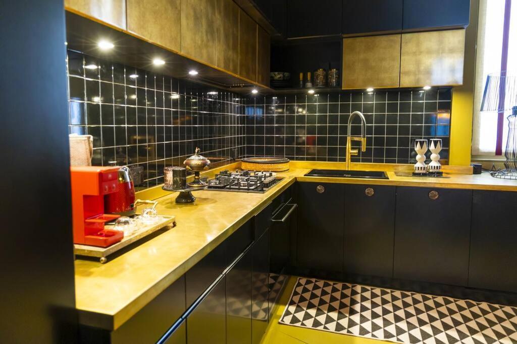 Luxury Bohemian Suite With Private Garden In Milano Eksteriør bilde